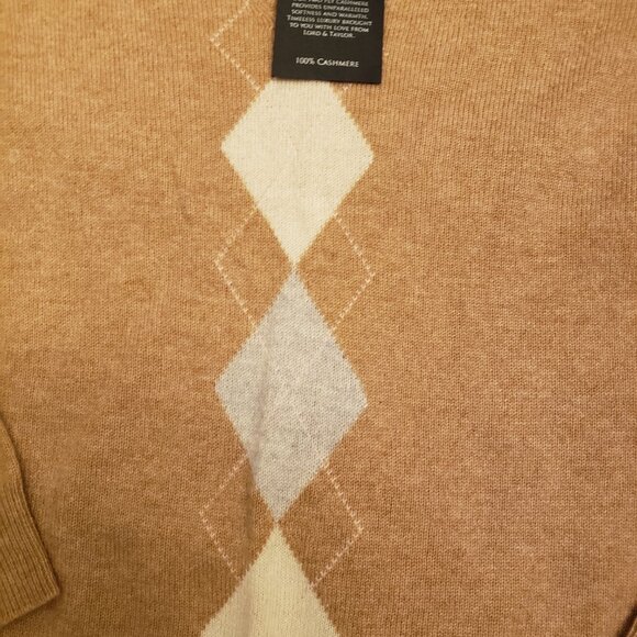 Lord & Taylor Cashmere Argyle V-Neck Long Sleeve Pullover Sweater - Picture 2 of 11